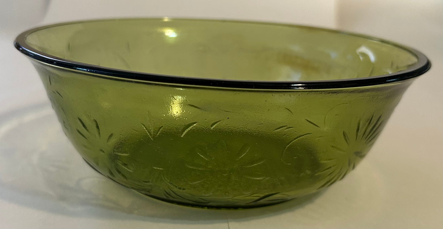 Vintage Avocado Green Berry Bowl Indiana Glass Daisy 620 Pattern
