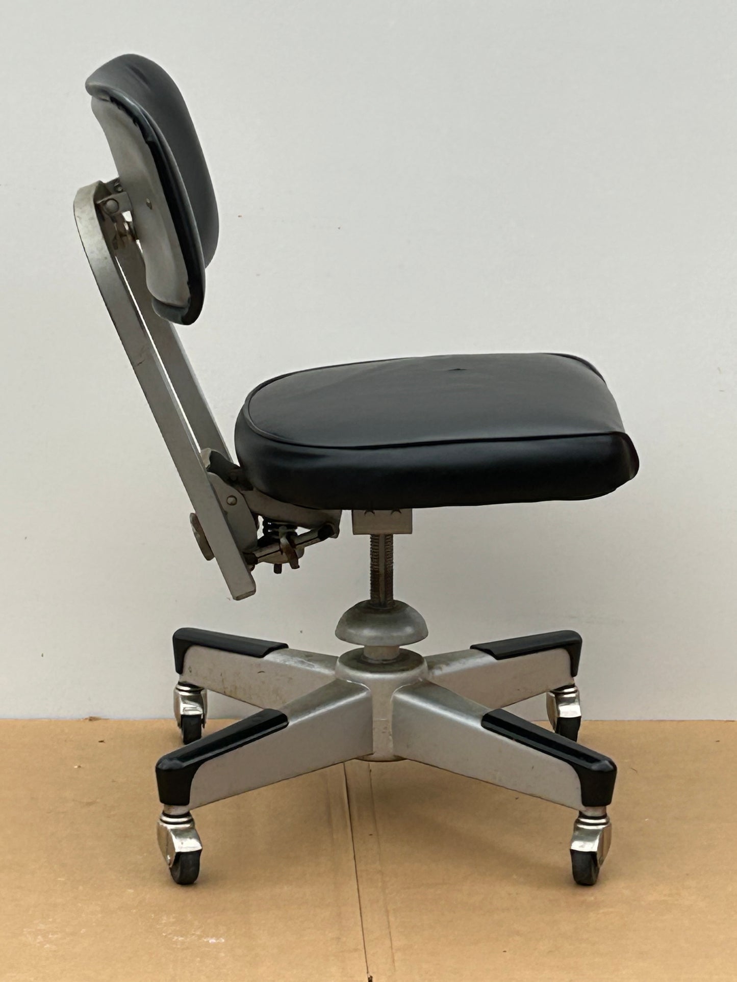 Mid-Century Modern United Chair Company Industrial Black Rolling Desk Chair - Excellent Condition